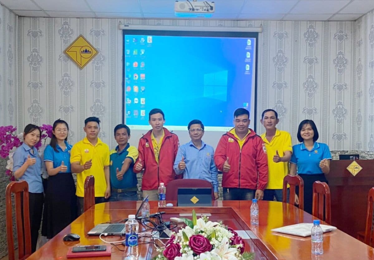 TÍN PHÁT: HỌP ĐỊNH KỲ, TRAO ĐỔI VÀ ĐƯA RA GIẢI PHÁP NÂNG CAO HIỆU QUẢ BÁN HÀNG