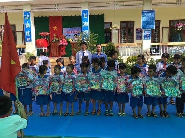 ĐỒNG HÀNH CÙNG TÍN PHÁT “TIẾP SỨC ĐẾN TRƯỜNG”