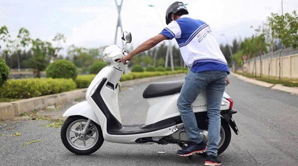 Xe hết Ắc quy, làm thế nào để khởi động?